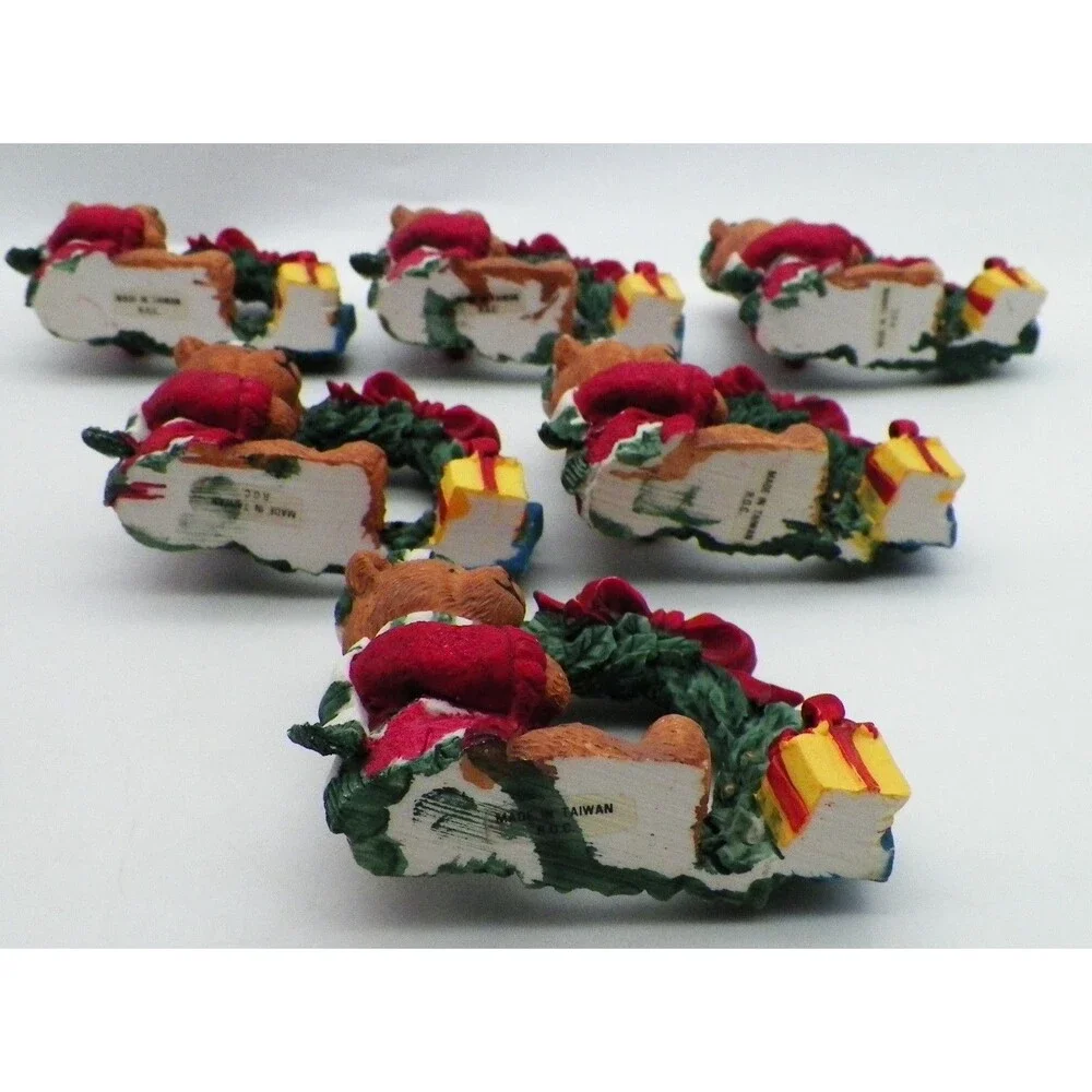 Christmas Teddy Bear in Santa Hat Napkin Rings Resin Wreath Gift Vintage Taiwan
